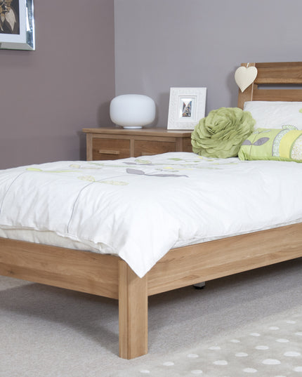Trend Oak Bed