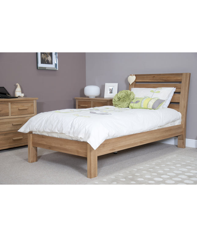 Trend Oak Bed