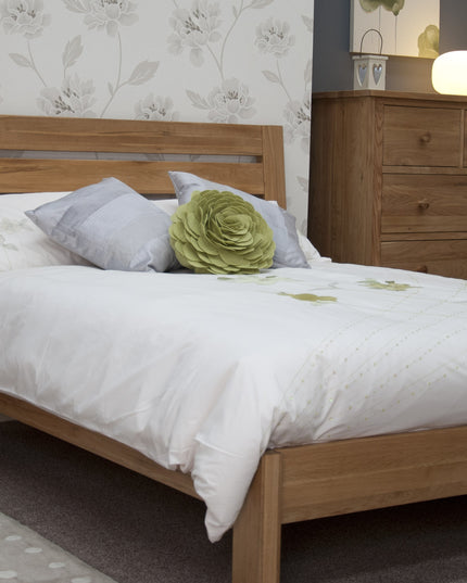 Trend Oak Bed