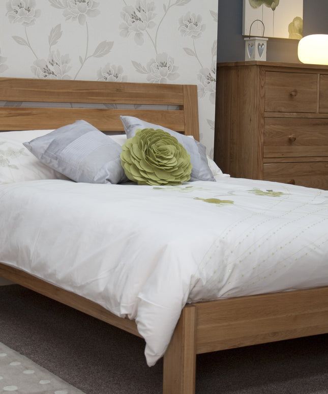 Trend Oak Bed