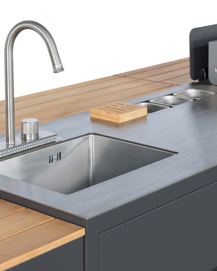 Outdoor Corner Kitchen
